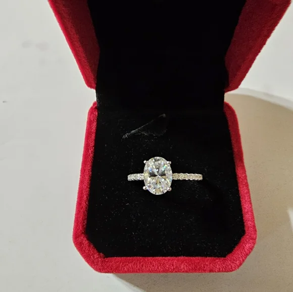 Genuine GRA Certified 2 Carat Moissanite Ring in 18k over Sterling Silver Sz 7! - Picture 6 of 10